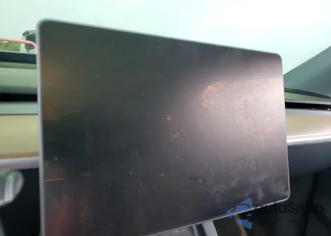 2023 Tesla Model Y z USA, uszkodzony, nr VIN 7SAYGDEE6PA053453